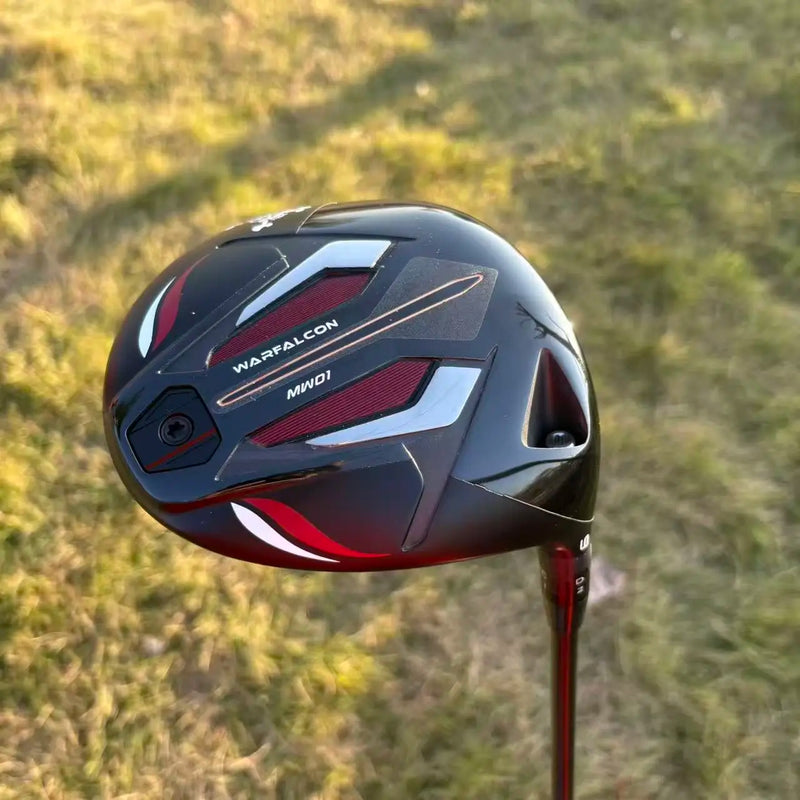 Driver de golf 460 cc – tête vue de trois quarts avec ses inserts rouges