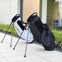 Sac de golf trépied ultraléger – deux sacs vus de dessus avec le haut à compartiments et le trépied déployé