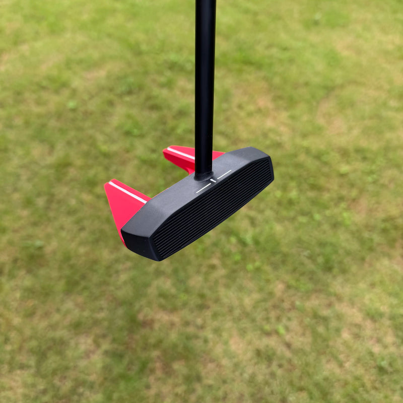 Putter maillet rouge à face équilibrée – face rainurée noire et ailes rouges vues de côté