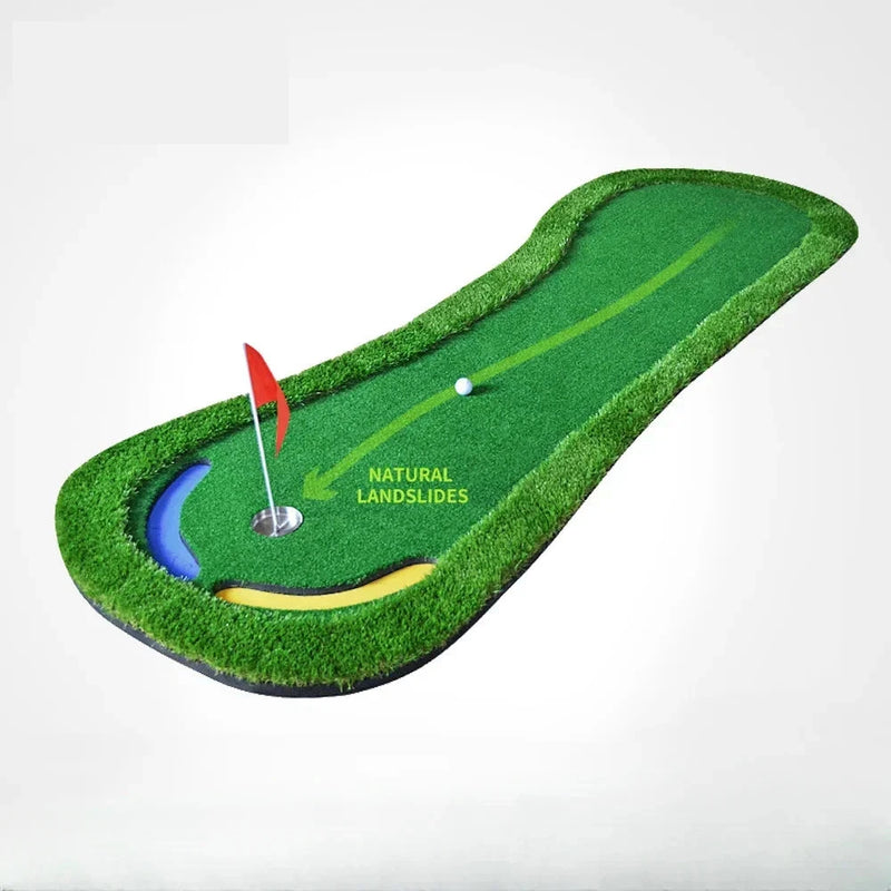 Putting green d'entraînement avec drapeau, bordure gazon et pente simulée