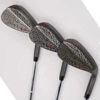 Lot de 3 wedges de golf – faces texturées des trois têtes en gros plan