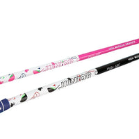 Fer 7 de golf enfant – manches en graphite rose et noir en gros plan