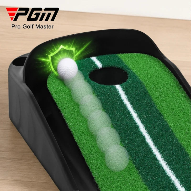 Tapis de putting bicolore – balle roulant vers le trou près de la butée noire surélevée