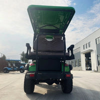 Buggy de golf électrique tout-terrain vert – vue arrière avec toit et banquette