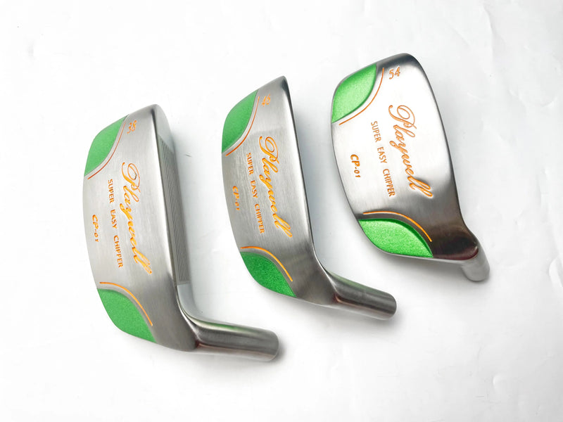 Tête de chipper de golf inoxydable – trois têtes vues de face sur fond blanc